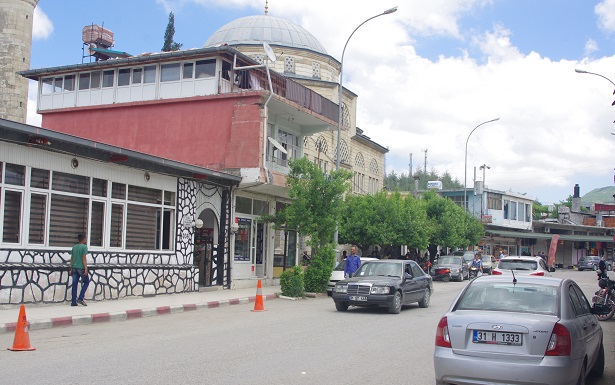 Kent merkezindeki Hacı Hüseyin Merkez Cami