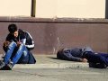 abd dünyayla uğraşmayı bırakıp halkının uyuşturucu sorununu çözsün