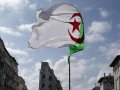 Cezayir, sömürgeciliğe karşı zaferi kutluyor