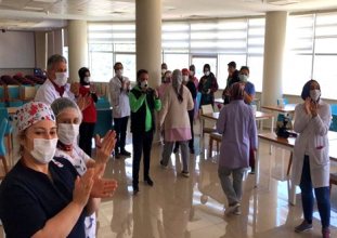 İstanbulda koronavirüse yakalanan sağlıkçı sayısı 2 binleri buldu