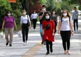 milyonlarca genç işsizlikle boğuşuyor 