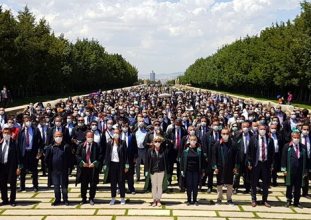 Barolar yıkıldığında herkes kimsesiz kalacak