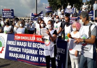 emekliler eylem yaptı emekli maaşı ile geçinemiyoruz