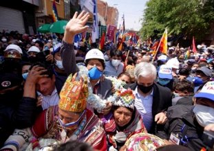 evo morales bolivya’ya döndü 