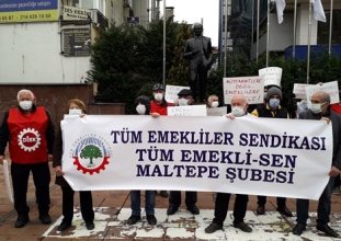 emekliler maaşlarına ek zam yapılması için alanlarda buluştu