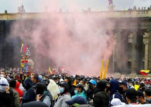 kolombiya’da direniş kazandı  