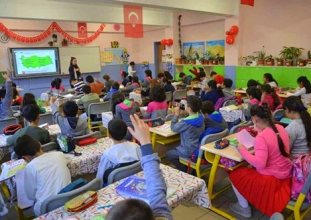 bir milyondan fazla çocuk okulsuz