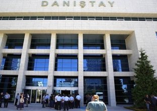 kamu emekçilerine toplu sözleşme ikramiyesinde yüzde 1 sınırlamasına durdurma kararı 
