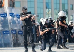 polislerden çalışma koşullarına sosyal medyada protesto
