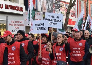 Metal işçileri MESS'in yüzde 21'lik teklifini reddetti