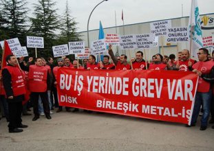Metal işçisi kararlı: Uzlaşmazsanız kaybedeceksiniz