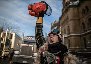Kanada'da kamyoncuların protestosuna OHAL ilanı