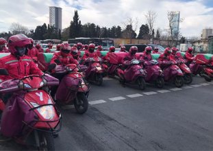 Kurye işçiler hakları için kontak kapattı