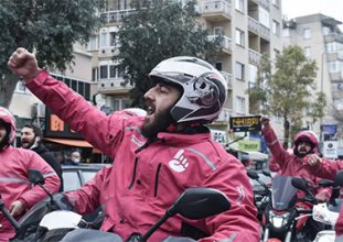 Yemeksepeti kuryeleri direnişlerini sürdürüyor