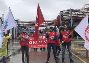 Metal işçileri grev yasağını dinlemedi!