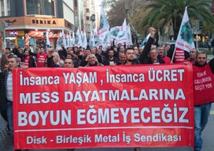 Asgari ücret insanca yaşamaya yetmiyor