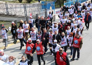 “Eğitim de eğitimci de ağır yaralı”